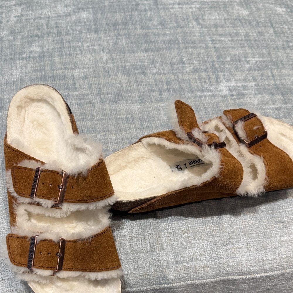 Birkenstock Women's Tan Shearling Slippers